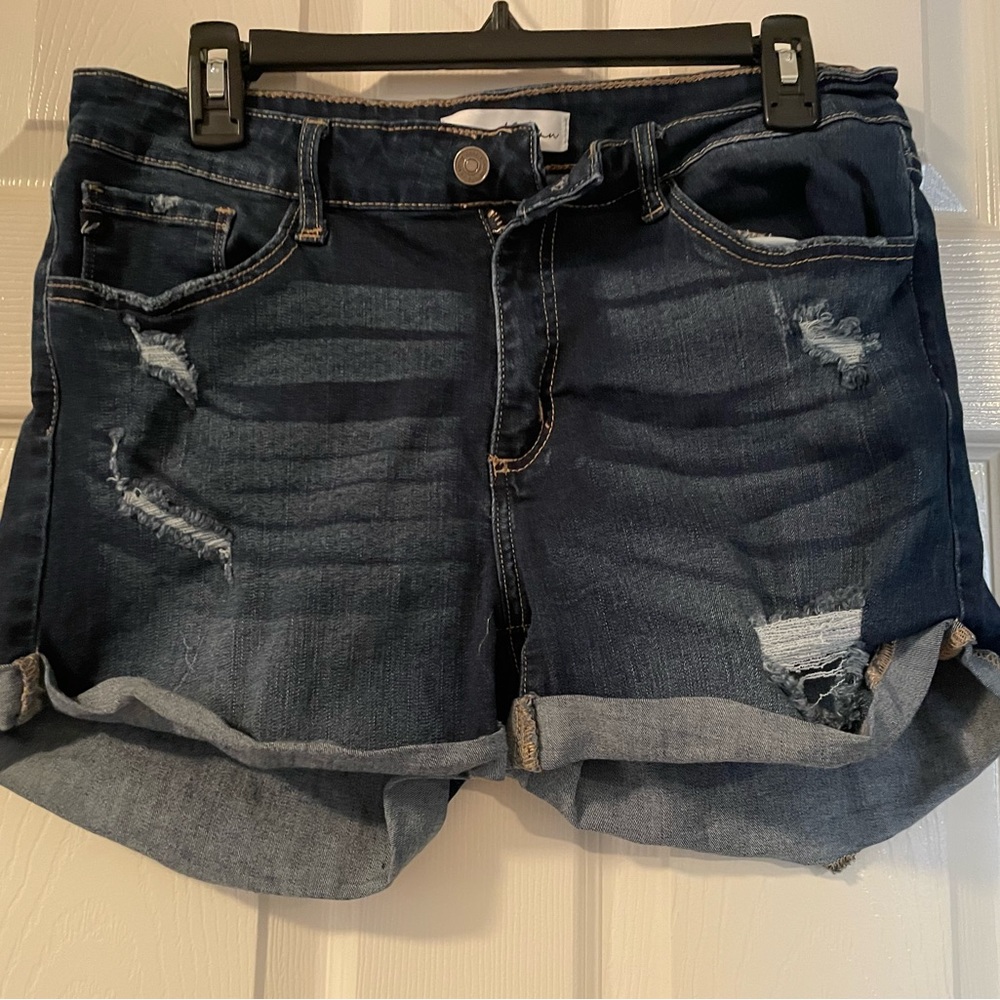 Stitch Fix NWT KanCan Distressed Denim Shorts, Sz 31,